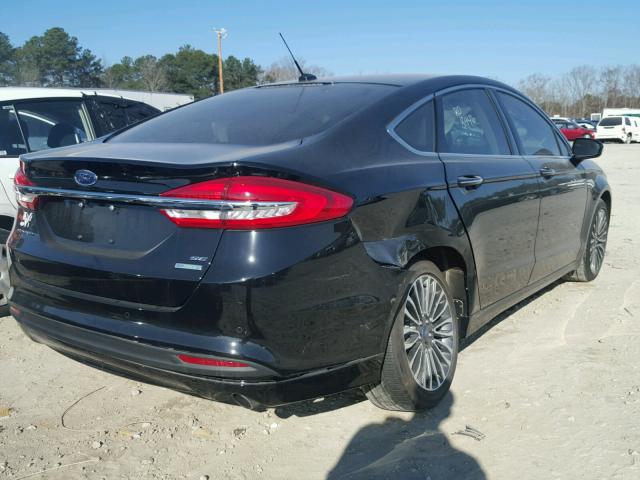 3FA6P0HD8HR308919 - 2017 FORD FUSION SE BLACK photo 4