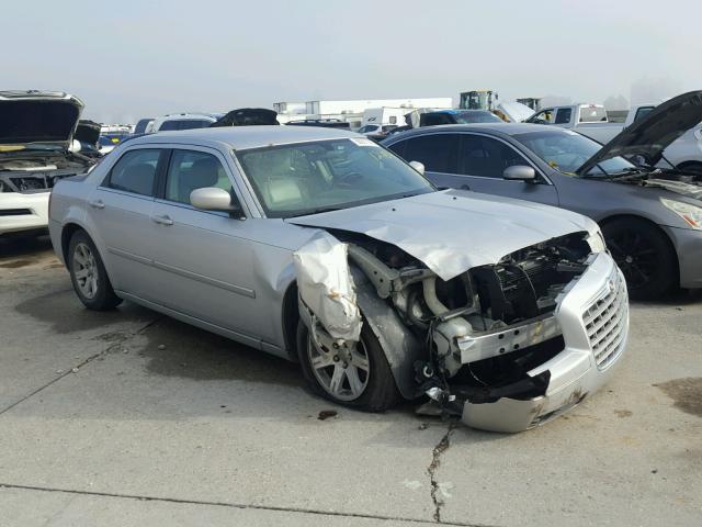 2C3KA53GX6H527726 - 2006 CHRYSLER 300 TOURIN SILVER photo 1