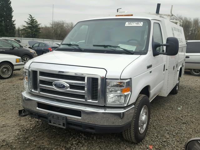 1FDSE3FL1BDB24458 - 2011 FORD ECONOLINE WHITE photo 2