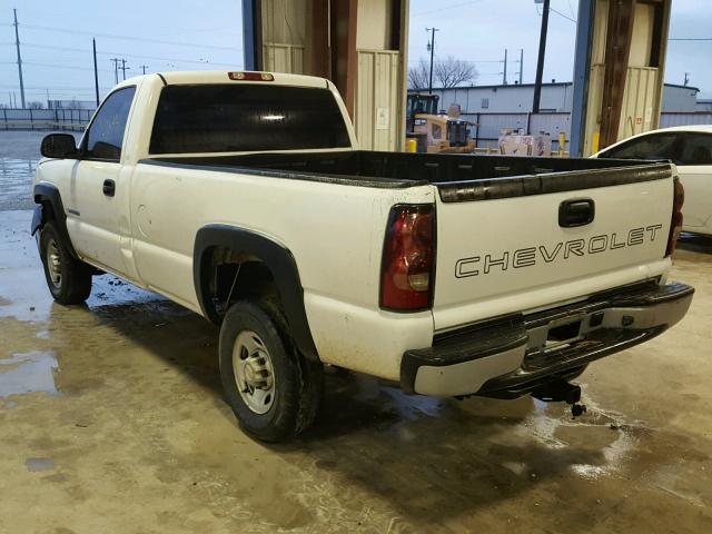 1GBHC24UX4E338294 - 2004 CHEVROLET SILVERADO WHITE photo 3