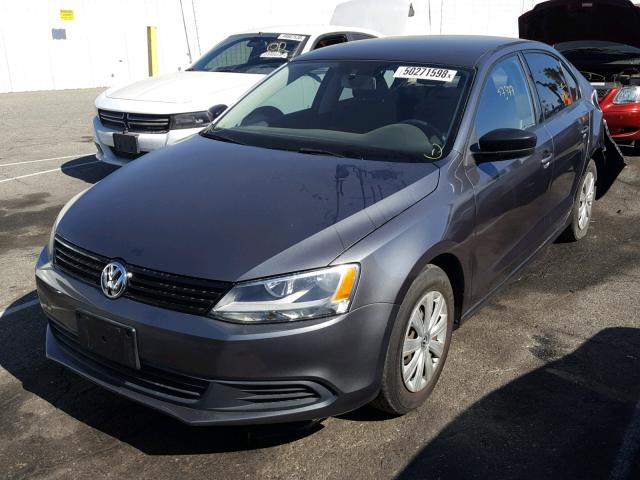 3VW2K7AJ0DM427973 - 2013 VOLKSWAGEN JETTA BASE GRAY photo 2