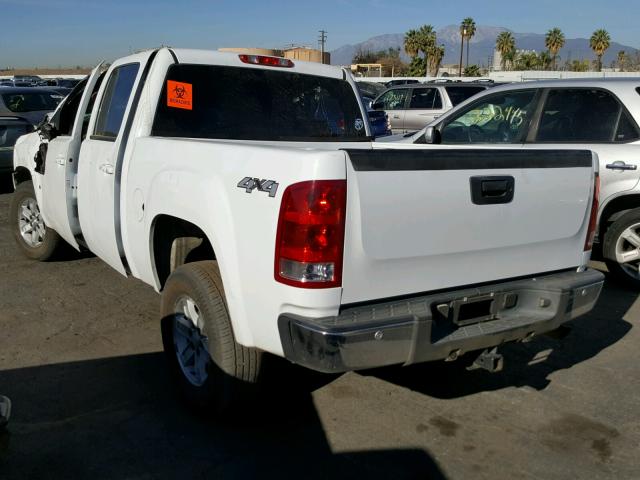 2GTFK13Y471656129 - 2007 GMC NEW SIERRA WHITE photo 3