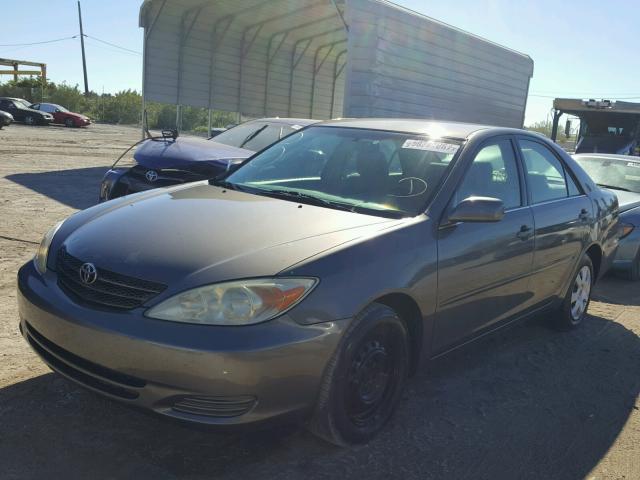 4T1BE32K93U770247 - 2003 TOYOTA CAMRY LE GRAY photo 2