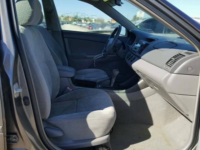 4T1BE32K93U770247 - 2003 TOYOTA CAMRY LE 灰色 照片 5