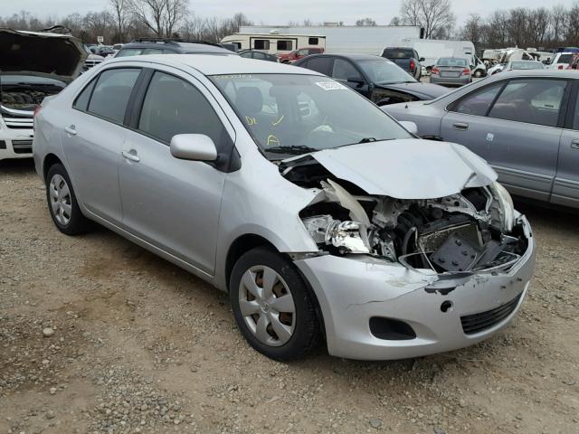 JTDBT923X71115916 - 2007 TOYOTA YARIS SILVER photo 1