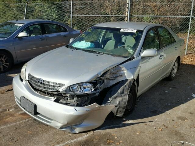 4T1BE32K72U057703 - 2002 TOYOTA CAMRY LE SILVER photo 2