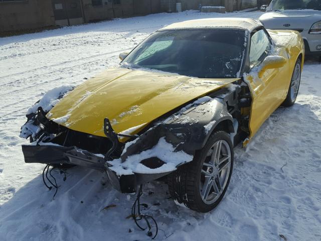 1G1YY36UX75131692 - 2007 CHEVROLET CORVETTE YELLOW photo 2