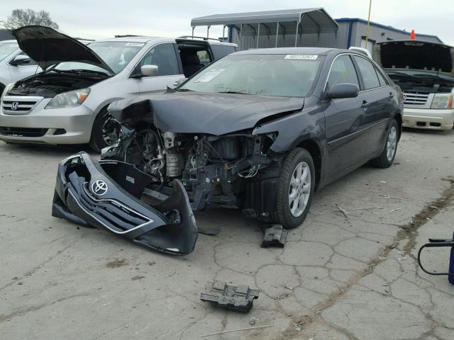 4T1BF3EK5BU757759 - 2011 TOYOTA CAMRY BASE CHARCOAL photo 2