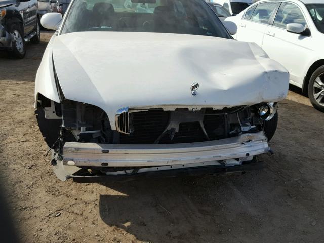 1G4CW54K724222000 - 2002 BUICK PARK AVENU WHITE photo 9