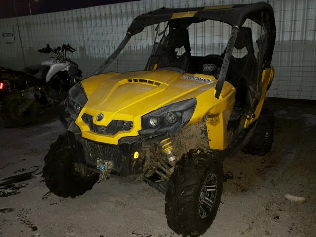 3JBKGCN17CJ000655 - 2012 CAN-AM COMMANDER YELLOW photo 2