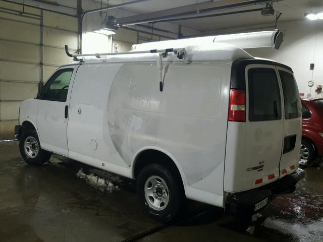 1GCWGFCBXC1121252 - 2012 CHEVROLET EXPRESS G2 WHITE photo 3