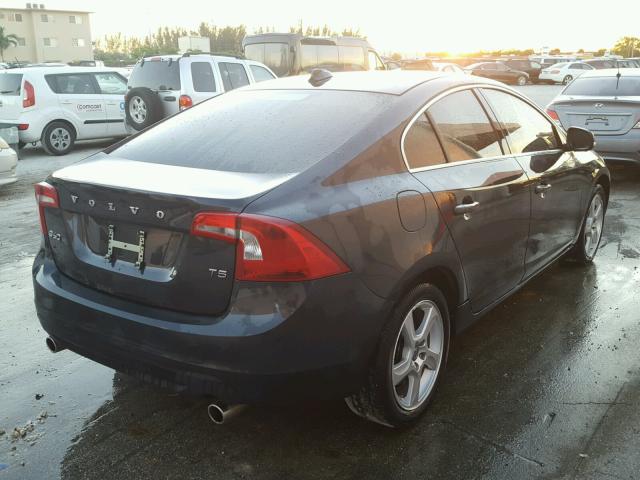 YV1612FS2D2190190 - 2013 VOLVO S60 T5 GRAY photo 4