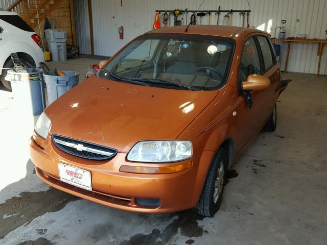 KL1TG62645B323533 - 2005 CHEVROLET AVEO LT ORANGE photo 2