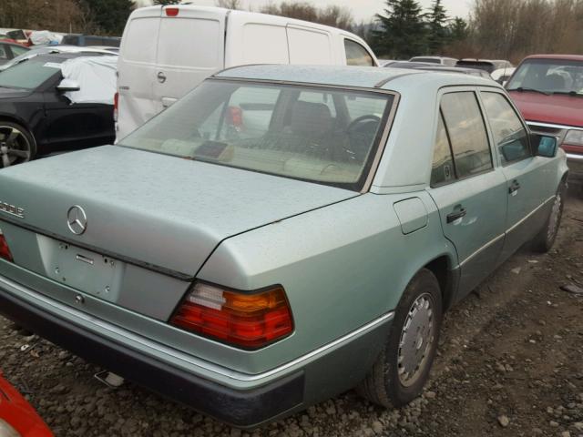 WDBEA30D0NB782513 - 1992 MERCEDES-BENZ 300 E GREEN photo 4