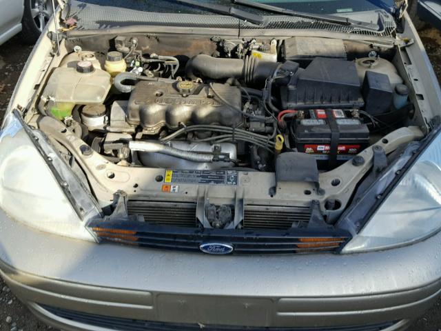 1FAFP33P61W196840 - 2001 FORD FOCUS LX GOLD photo 7