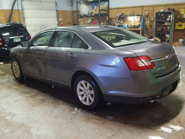 1FAHP2DWXCG124495 - 2012 FORD TAURUS SE GRAY photo 3