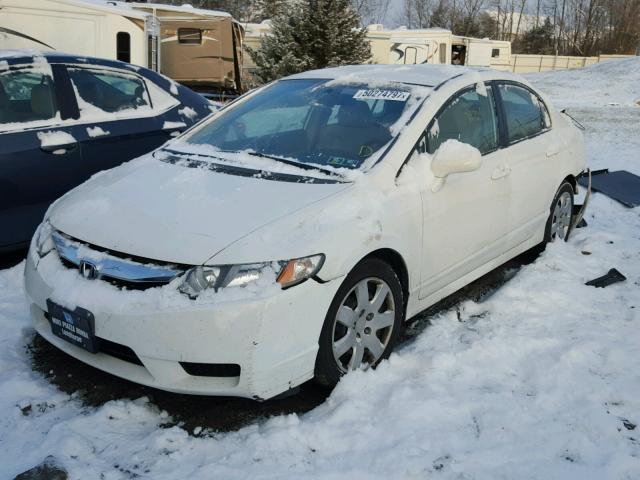 2HGFA16519H548051 - 2009 HONDA CIVIC LX WHITE photo 2