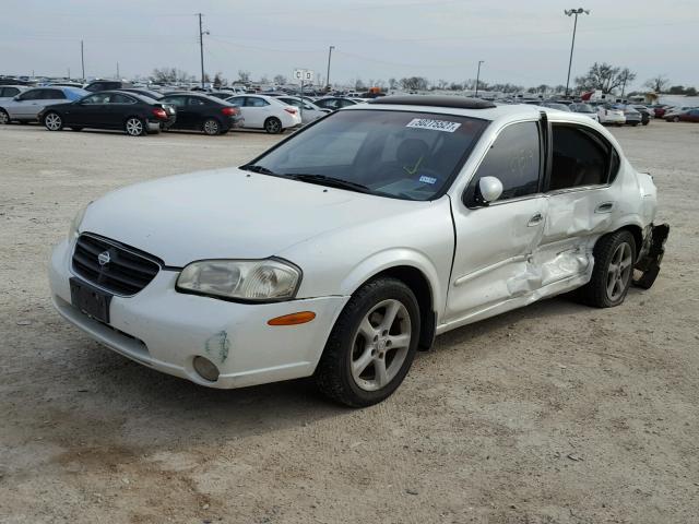 JN1CA31D2YT766404 - 2000 NISSAN MAXIMA GLE WHITE photo 2