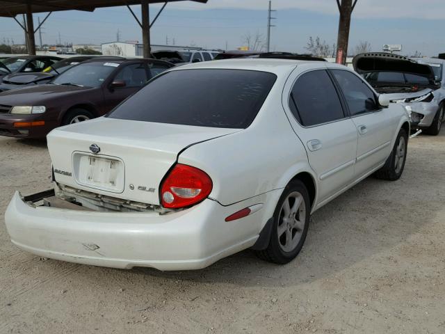 JN1CA31D2YT766404 - 2000 NISSAN MAXIMA GLE WHITE photo 4