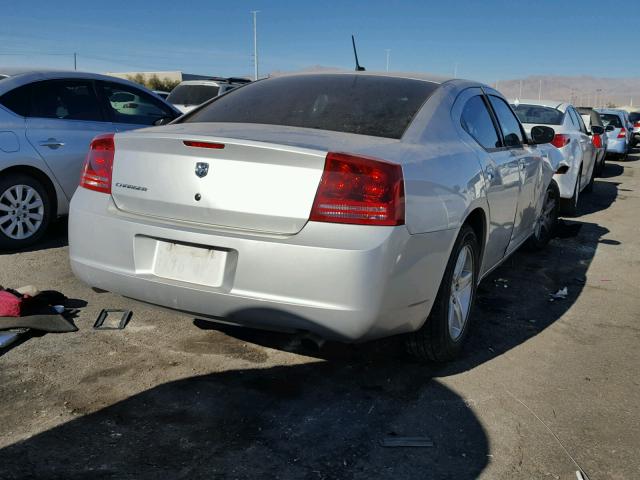 2B3KA43G98H330427 - 2008 DODGE CHARGER SILVER photo 4