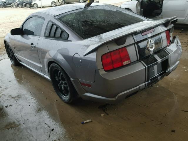 1ZVFT82H865179917 - 2006 FORD MUSTANG GT GRAY photo 3