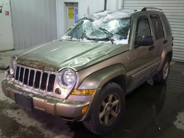 1J4GL58K06W238827 - 2006 JEEP LIBERTY LI GOLD photo 2