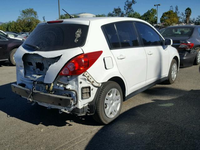 3N1BC1CP8BL386013 - 2011 NISSAN VERSA S WHITE photo 4