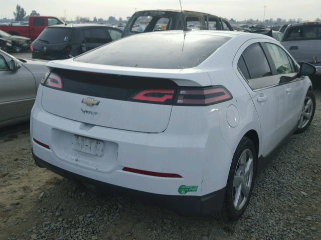 1G1RE6E44DU127915 - 2013 CHEVROLET VOLT WHITE photo 4