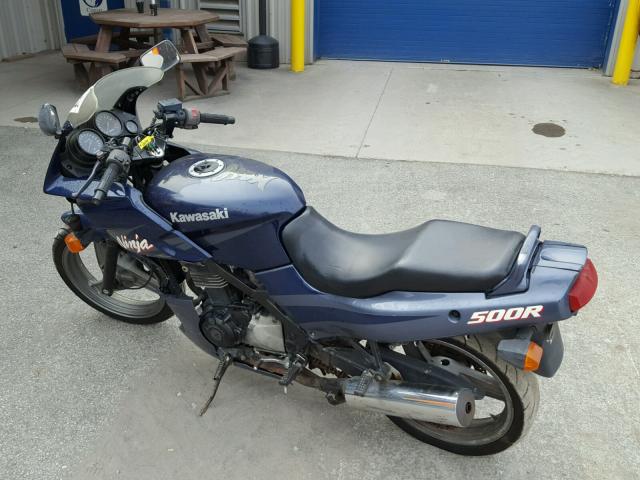 JKAEXVD123A079066 - 2003 KAWASAKI EX500 D BLUE photo 3