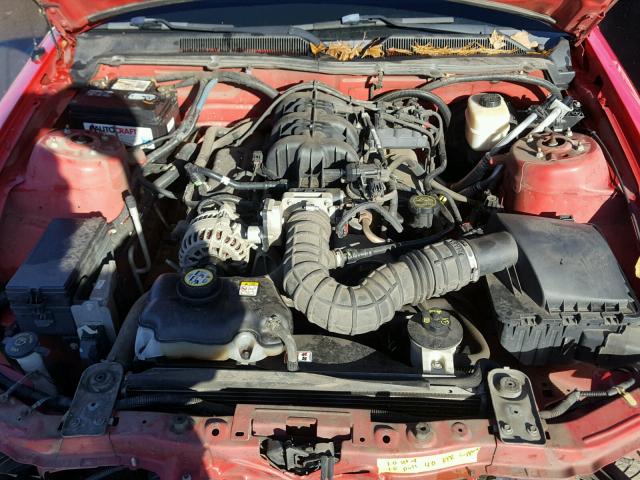 1ZVHT80N485103907 - 2008 FORD MUSTANG RED photo 7