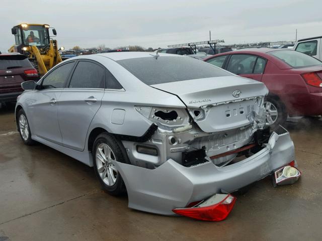 5NPEB4AC5EH937288 - 2014 HYUNDAI SONATA GLS SILVER photo 3