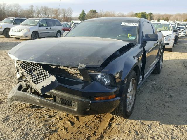 1ZVHT80N595142586 - 2009 FORD MUSTANG BLACK photo 2