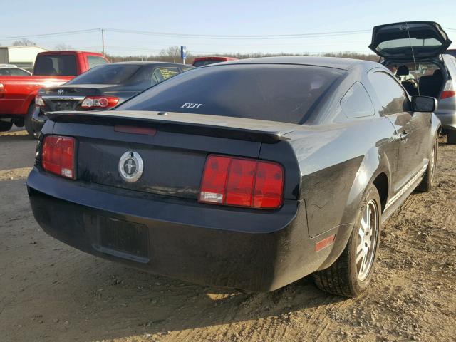 1ZVHT80N595142586 - 2009 FORD MUSTANG BLACK photo 4