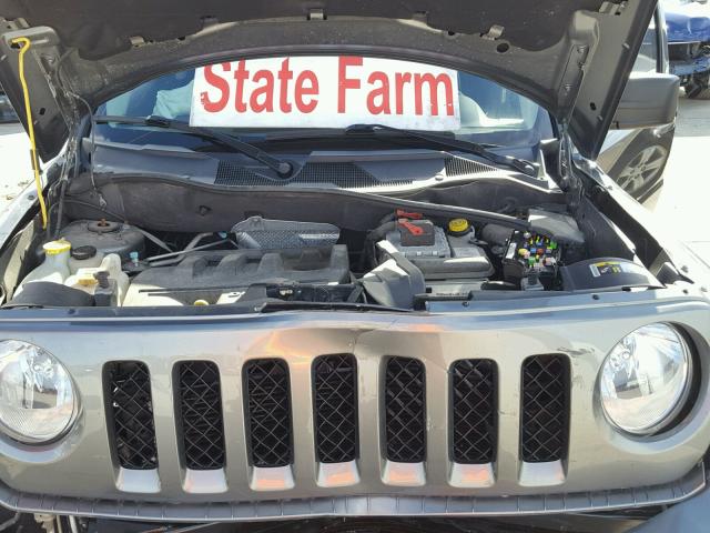 1C4NJRFB4DD253711 - 2013 JEEP PATRIOT LA GRAY photo 7