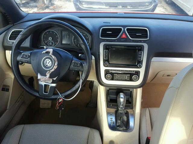 WVWBW7AH4CV014124 - 2012 VOLKSWAGEN EOS KOMFOR RED photo 9