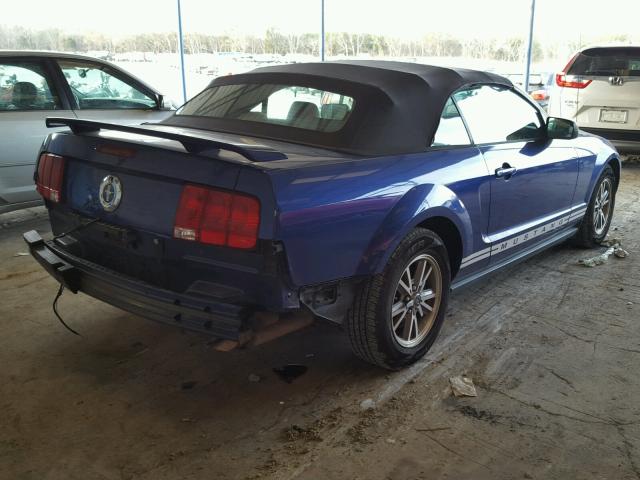 1ZVFT84N955196176 - 2005 FORD MUSTANG BLUE photo 4
