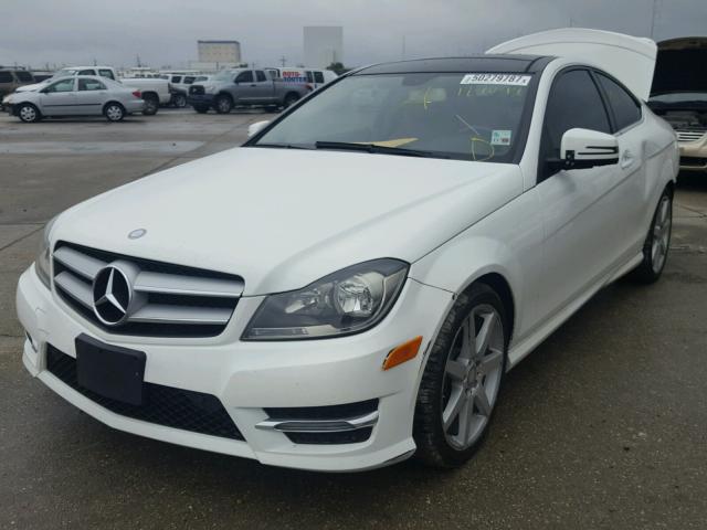 WDDGJ4HB0DG039540 - 2013 MERCEDES-BENZ C 250 WHITE photo 2