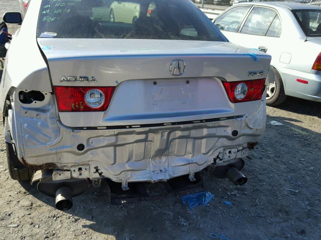 JH4CL95815C018745 - 2005 ACURA TSX SILVER photo 9