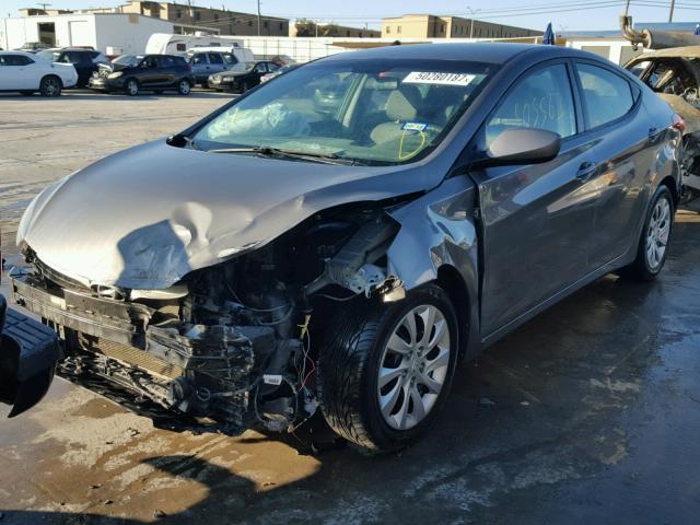 5NPDH4AE7DH226492 - 2013 HYUNDAI ELANTRA GL GRAY photo 2