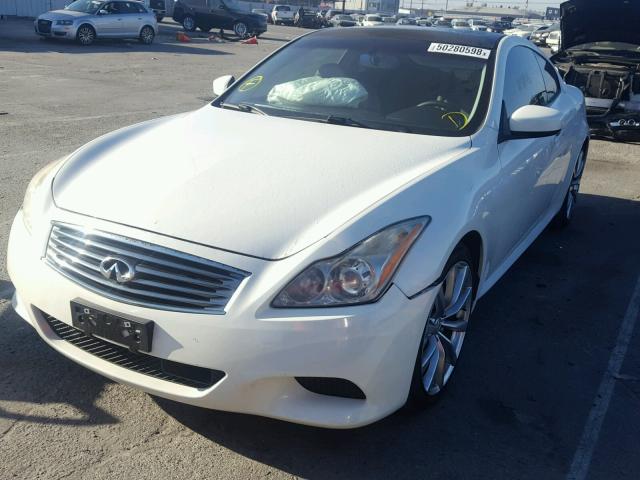 JNKCV64E68M122114 - 2008 INFINITI G37 BASE WHITE photo 2