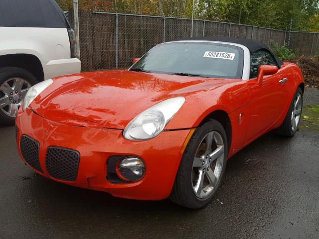 1G2MG35X08Y104154 - 2008 PONTIAC SOLSTICE G ORANGE photo 2