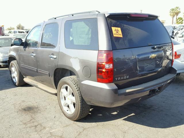 1GNUCAE08AR267916 - 2010 CHEVROLET TAHOE C150 GRAY photo 3