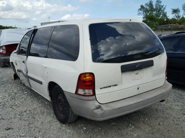 2FTZA54462BB49867 - 2002 FORD WINDSTAR WHITE photo 3