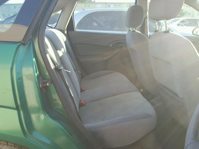 1FAFP33P42W158525 - 2002 FORD FOCUS LX GREEN photo 6