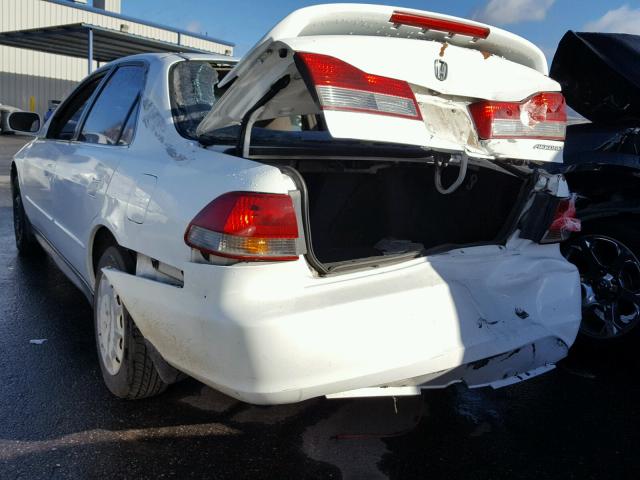 3HGCG66562G701463 - 2002 HONDA ACCORD LX WHITE photo 3