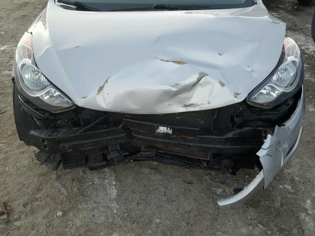 KMHDH4AE2DU723516 - 2013 HYUNDAI ELANTRA GL SILVER photo 9