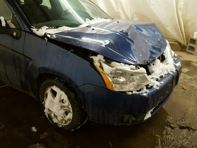 1FAHP36N49W215593 - 2009 FORD FOCUS SES BLUE photo 9