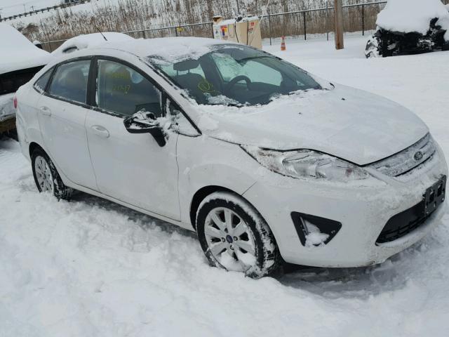 3FADP4BJ8DM122981 - 2013 FORD FIESTA SE WHITE photo 1