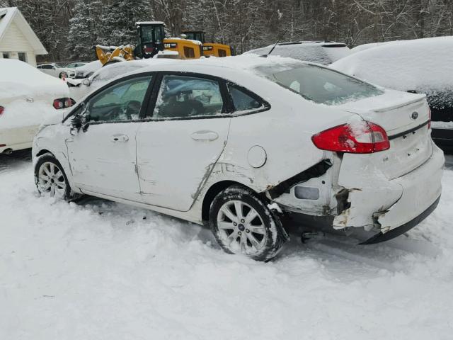 3FADP4BJ8DM122981 - 2013 FORD FIESTA SE WHITE photo 3