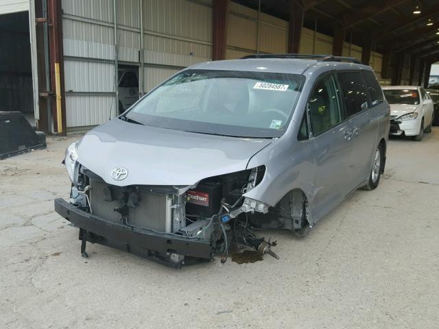 5TDKK3DC5ES477522 - 2014 TOYOTA SIENNA LE SILVER photo 2